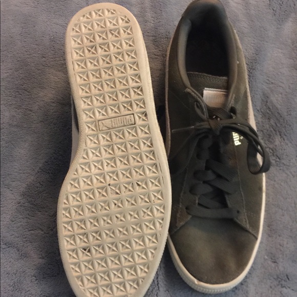 Women’s Puma sneakers - Picture 3 of 5